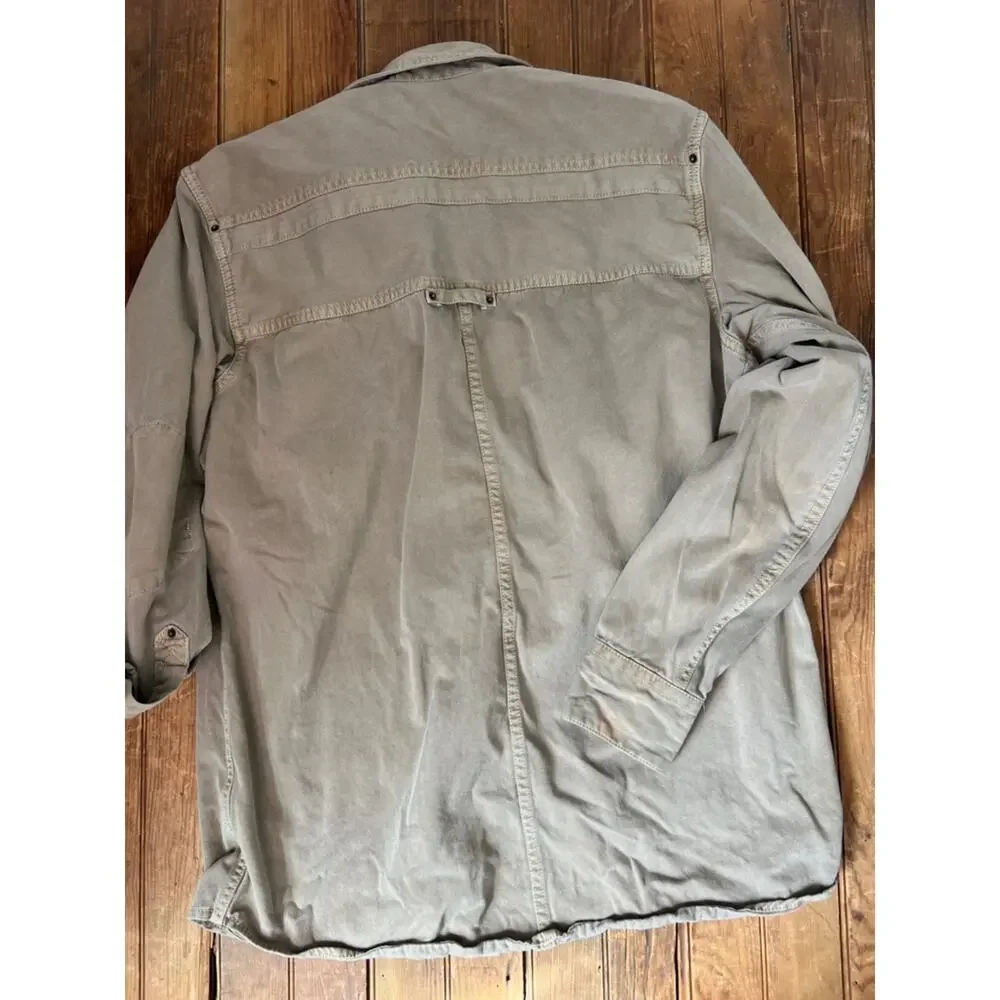 Men’s Levi's canvas shirt Shacket tan long sleeve button front size medium